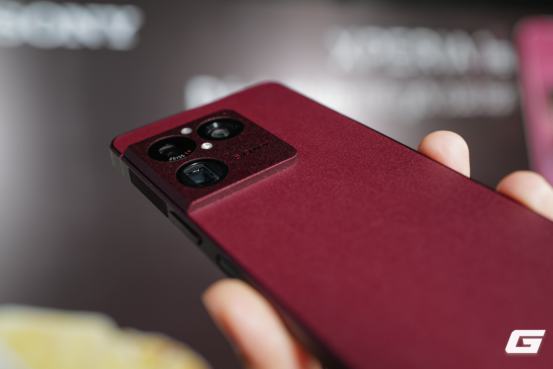 Gallery - Sony Xperia 1 VIII: Flagship duy nhất còn giữ jack tai nghe 3.5mm chính thức lên kệ Việt Nam, giá 39 triệu đồng - image 3