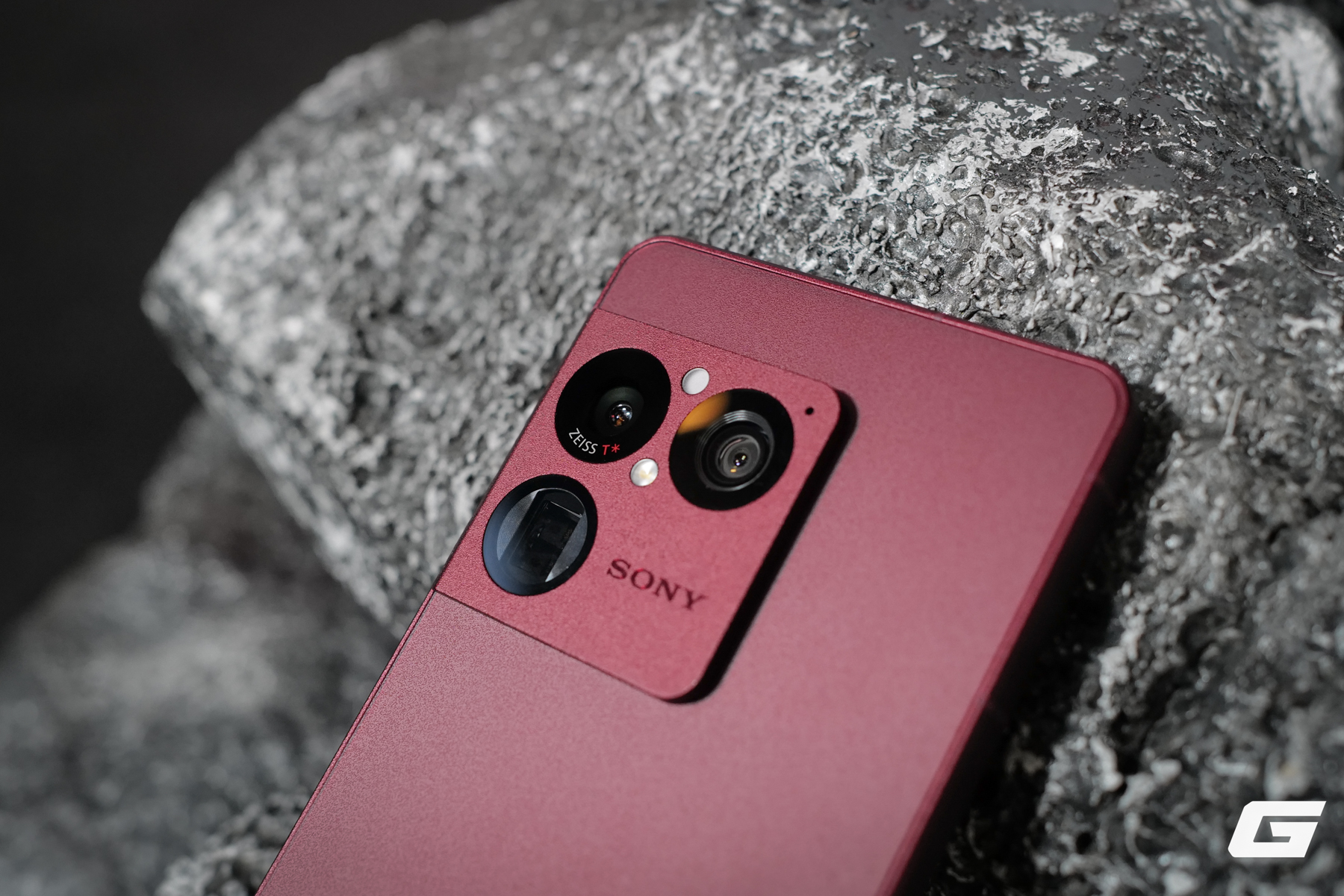 Gallery - Sony Xperia 1 VIII: Flagship duy nhất còn giữ jack tai nghe 3.5mm chính thức lên kệ Việt Nam, giá 39 triệu đồng - image 11