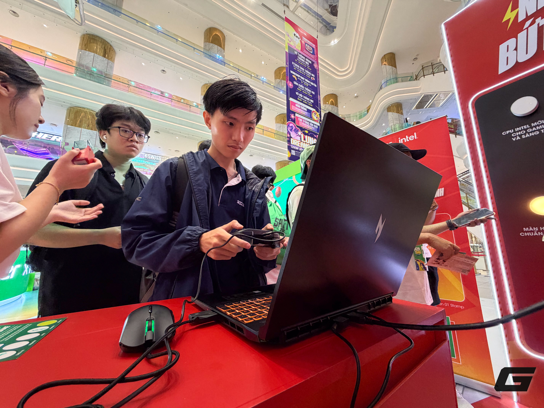 Gallery - Acer kỷ niệm 50 năm bằng ngày hội chạy bộ và trải nghiệm loạt đồ công nghệ tại Thành phố Hồ Chí Minh - image 7