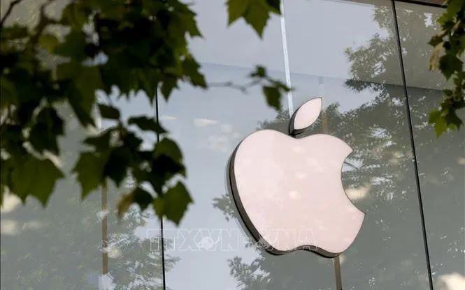 Mỹ kh&ocirc;ng muốn Apple sử dụng chip nhớ của Trung Quốc - Ảnh 1.