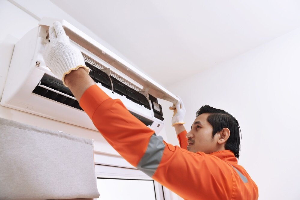 V&igrave; sao điều h&ograve;a bật 18 độ nhưng ph&ograve;ng vẫn kh&ocirc;ng m&aacute;t? Thợ sửa chữa chỉ ra một nguy&ecirc;n nh&acirc;n nhiều nh&agrave; mắc phải - Ảnh 1.