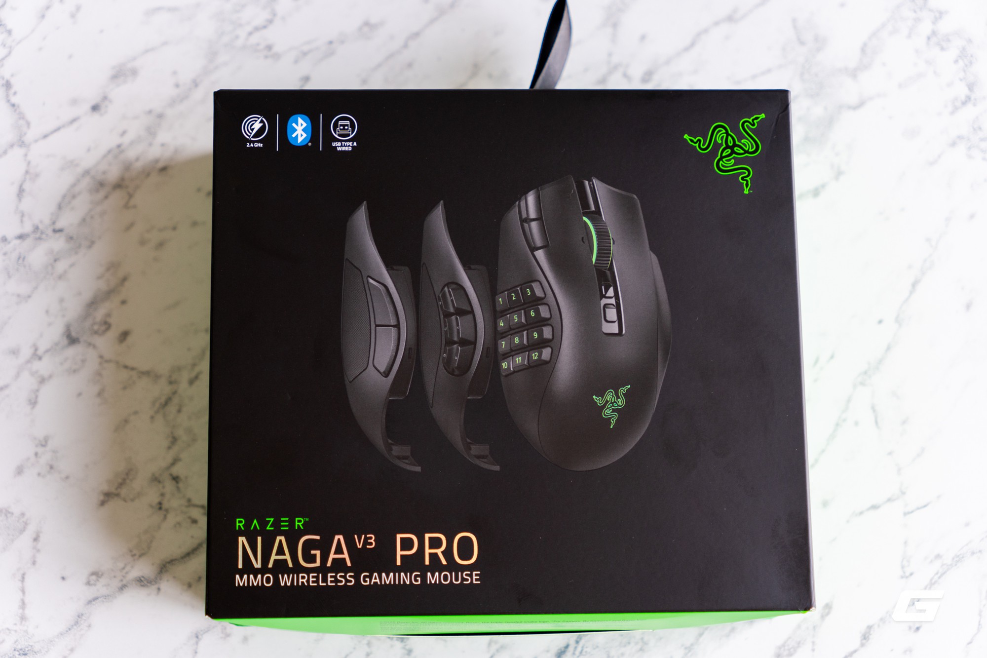 Tr&ecirc;n tay Razer Naga V3 Pro: &ldquo;Rắn ba đầu&rdquo; đ&uacute;ng nghĩa, biến h&igrave;nh để c&acirc;n mọi thể loại game - Ảnh 1.