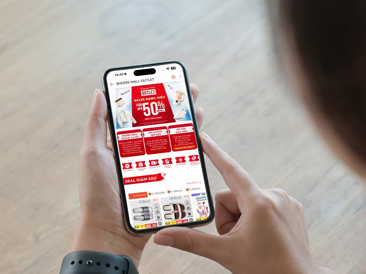 Shopee Mall Outlet: Săn h&agrave;ng ch&iacute;nh h&atilde;ng c&ugrave;ng deal v&agrave; voucher hấp dẫn - Ảnh 1.