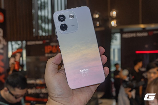REDMI Note 17 Series ch&iacute;nh thức ra mắt: Pin "Pro Max" 10.000 mAh như cục sạc dự ph&ograve;ng, độ bền cũng được đẩy l&ecirc;n tối đa- Ảnh 3.