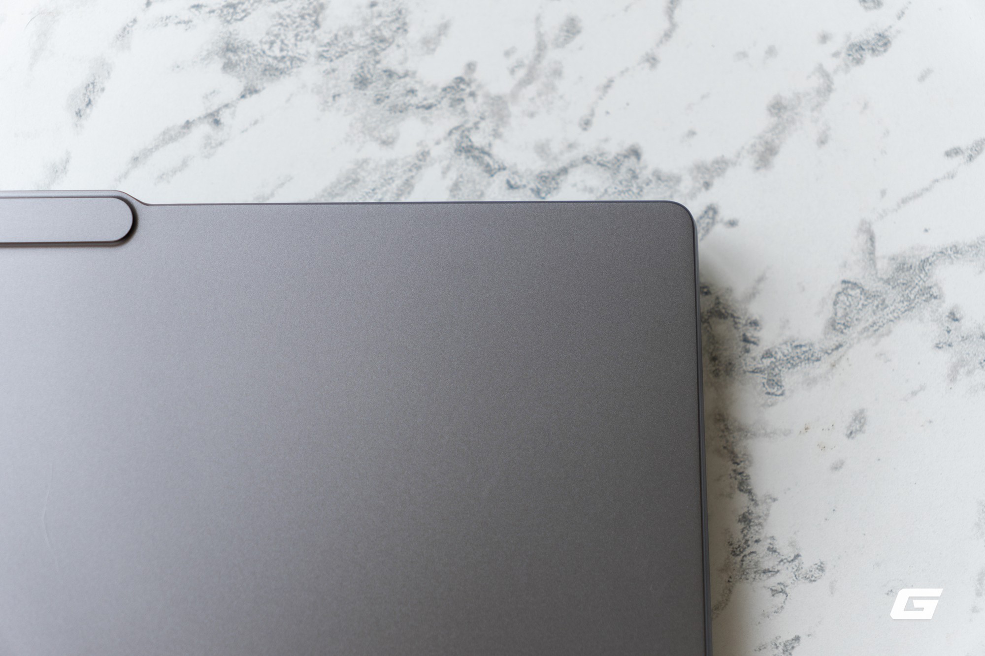 Đ&aacute;nh gi&aacute; Lenovo Yoga Pro 7i 2026: Aura Edition kh&ocirc;ng chỉ l&agrave; t&ecirc;n gọi - &ldquo;c&aacute;i bắt tay&rdquo; giữa Intel v&agrave; Lenovo sau ba năm đ&atilde; ra sao? - Ảnh 2.