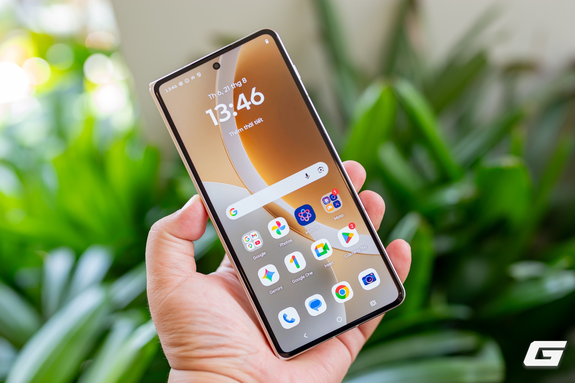 Cận cảnh Motorola Razr Fold: Kẻ đến sau nhưng kh&ocirc;ng hề tỏ ra d&egrave; dặt- Ảnh 15.