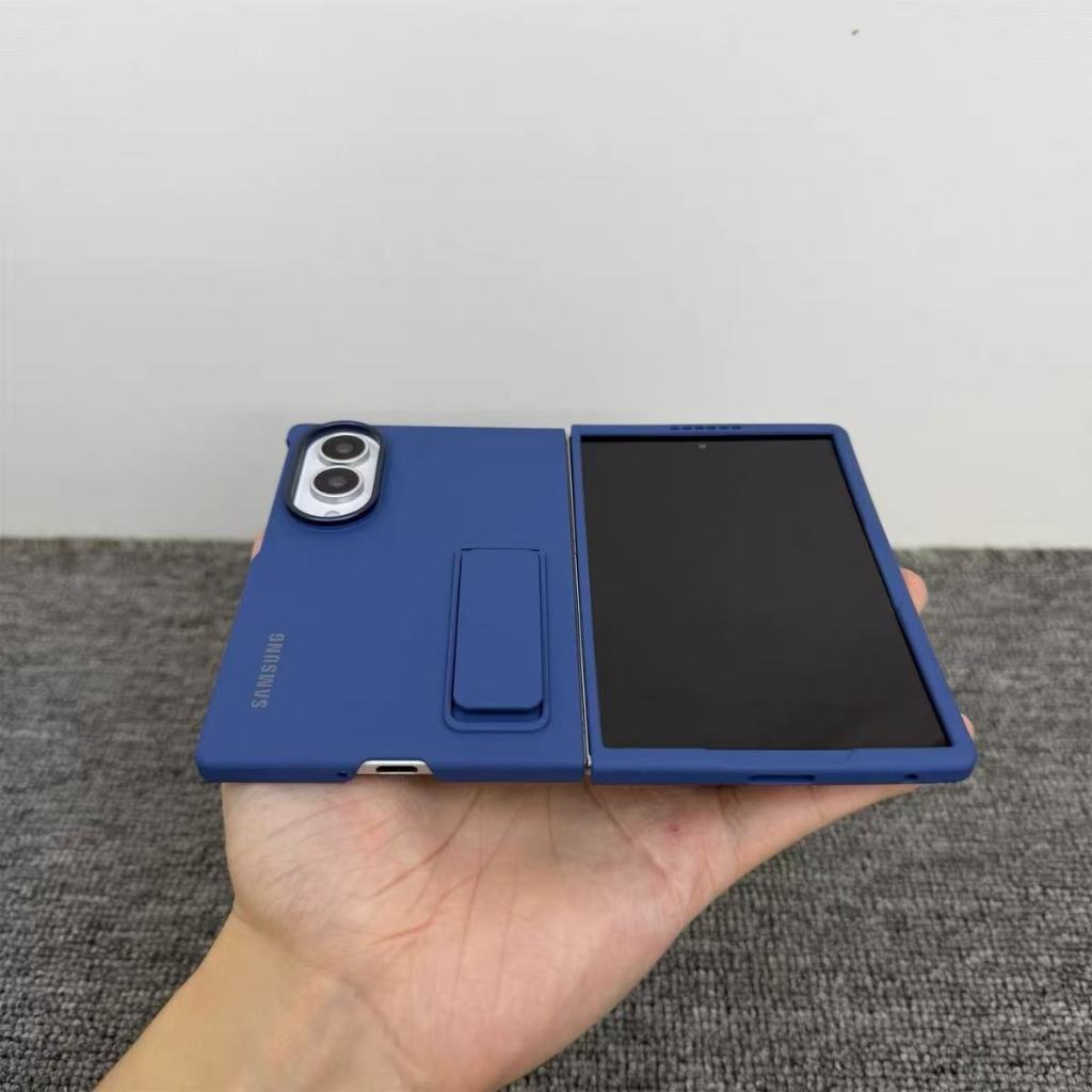 Gallery - Nghỉ lễ săn sale: Smartwatch ngon bổ tầm 1 triệu, sạc Ugreen 45W hình mèo giảm nửa giá, bình giữ nhiệt Xiaomi chỉ +180.000đ - image 2