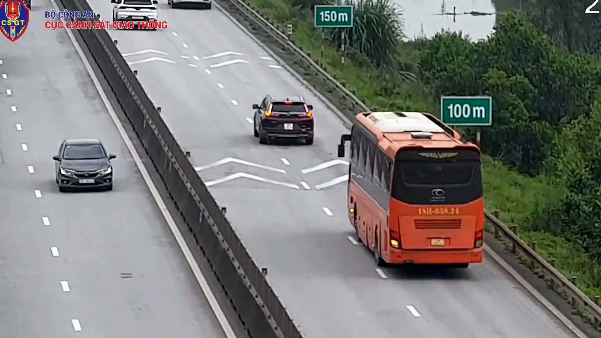 Cục Cảnh s&aacute;t Giao th&ocirc;ng nhắc nhở to&agrave;n bộ người d&acirc;n lỗi thường gặp khi đi tr&ecirc;n cao tốc, c&oacute; thể bị phạt tới 22 triệu đồng, trừ 10 điểm GPLX - Ảnh 4.