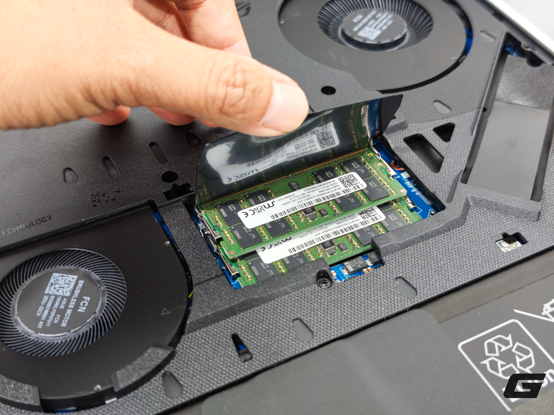 Gallery - Laptop gaming mạnh nhất lịch sử ROG chính thức bán tại Việt Nam: Đem SH350i ra đổi vẫn phải bù thêm tiền mới rước về được - image 19