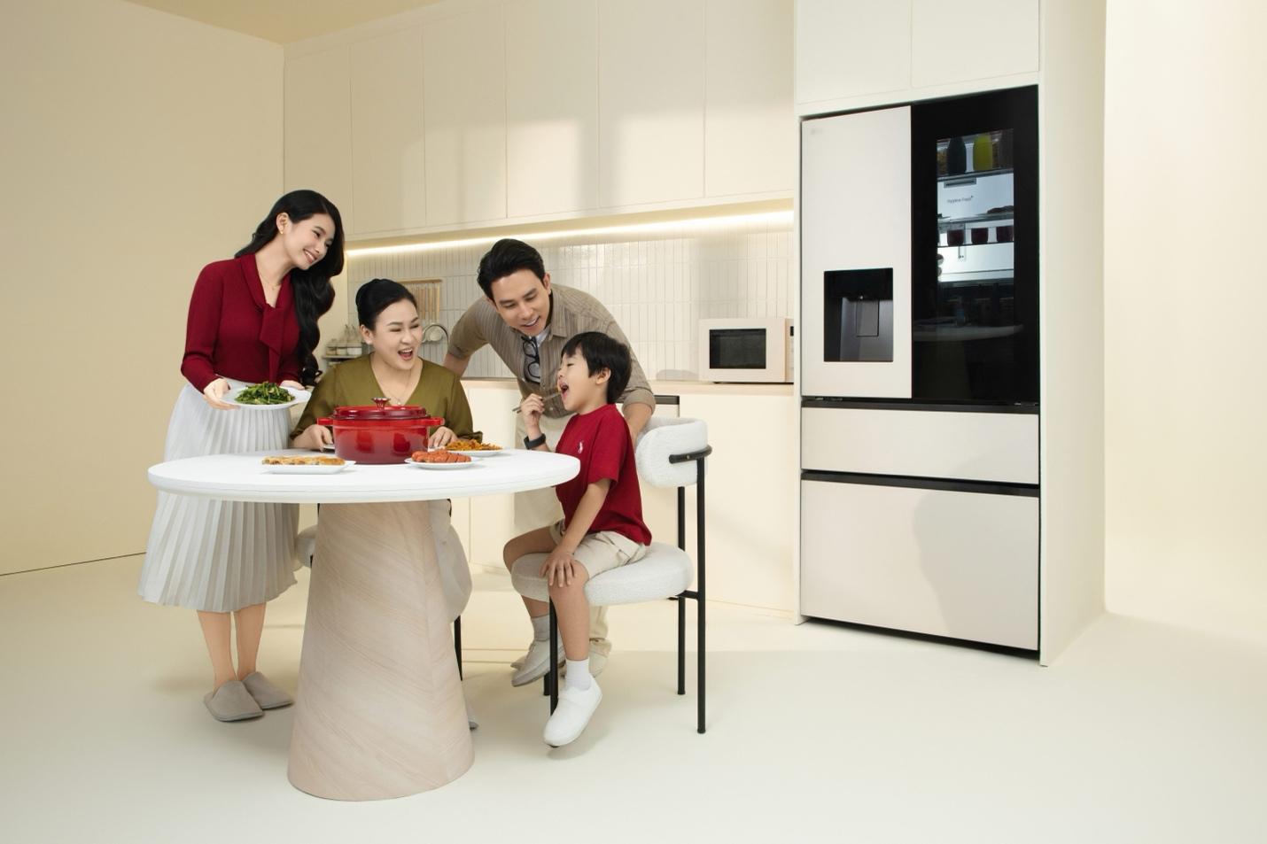 10 năm LG InstaView: Từ cú gõ cửa đến 5,3 triệu sản phẩm bán ra trên toàn cầu - Ảnh 4. 10 năm LG InstaView: Từ cú gõ cửa đến 5,3 triệu sản phẩm bán ra trên toàn cầu - Ảnh 4.