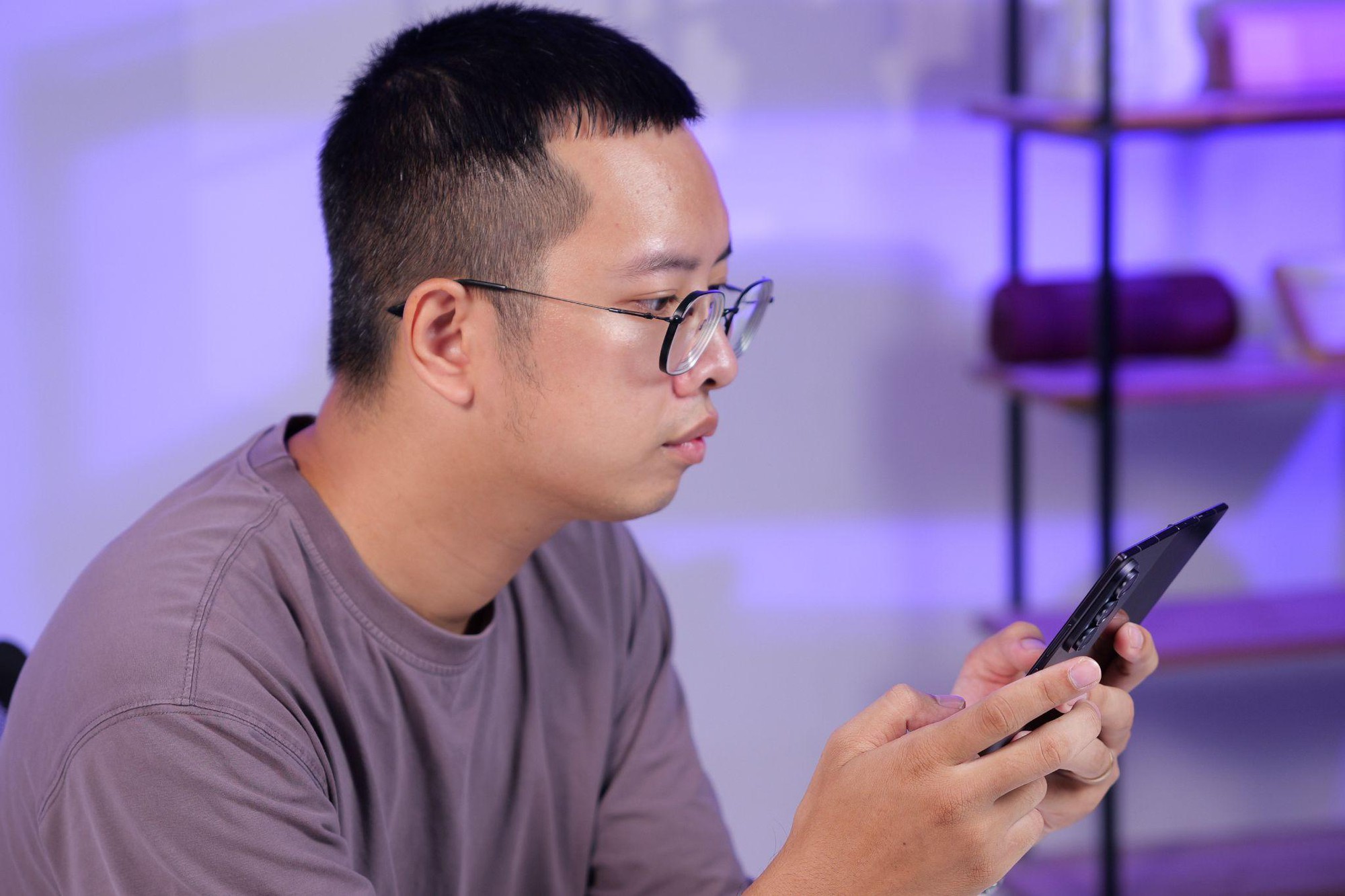 Reviewer: Galaxy Z Fold8 Ultra đ&atilde; x&oacute;a bỏ định kiến lớn nhất về điện thoại gập - Ảnh 1.