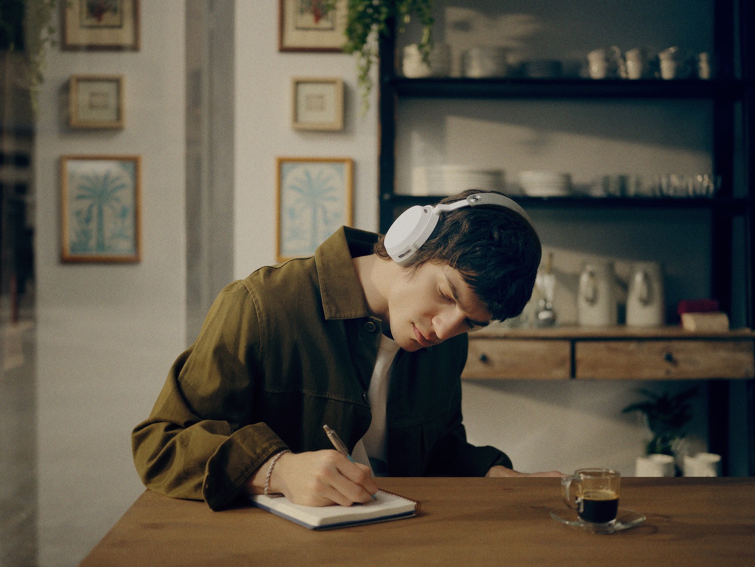 Sennheiser MOMENTUM 5 Wireless ra mắt tại Việt Nam, gi&aacute; 12,49 triệu đồng- Ảnh 1.