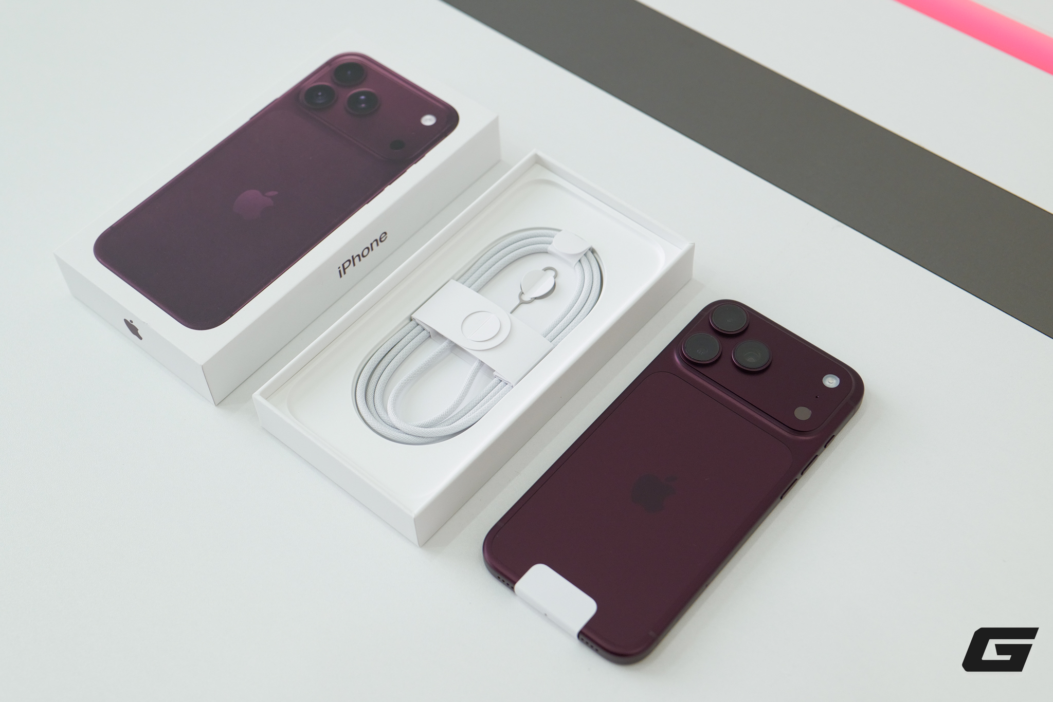 Mở Hộp Iphone 18 Pro Màu Bạc Và Iphone 18 Pro Max Burgundy Chính Hãng Việt Nam Trước Giờ Mở Bán - Ảnh 2.