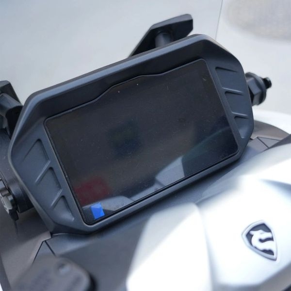 250cc, ABS, TCS, radar nhưng gi&aacute; hơn 58 triệu đồng: Chiếc xe n&agrave;y đang khuấy đảo thị trường?- Ảnh 6.