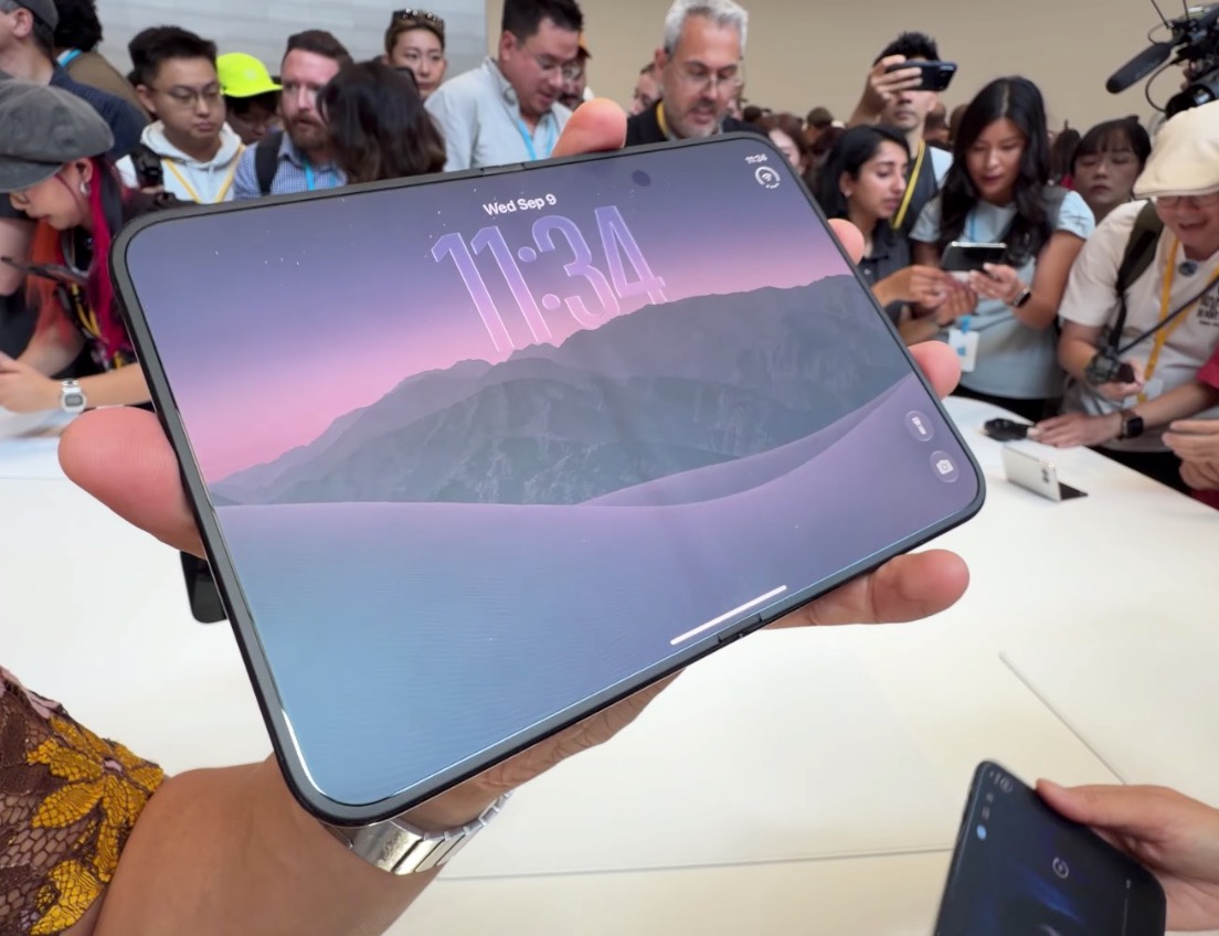 Lo Nếp Gấp Iphone Duo Ngày Càng Lộ Rõ? Đại Diện Apple Nói: “Hãy Cứ Kiểm Chứng Lời Chúng Tôi” - Ảnh 1.