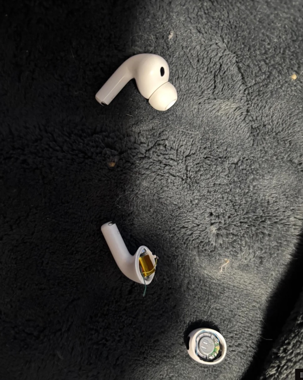 D&ugrave;ng AirPods Pro 3 m&atilde;i m&agrave; kh&ocirc;ng biết l&agrave; h&agrave;ng giả, đến khi tai nghe bị hỏng mới nhận ra - Ảnh 2.