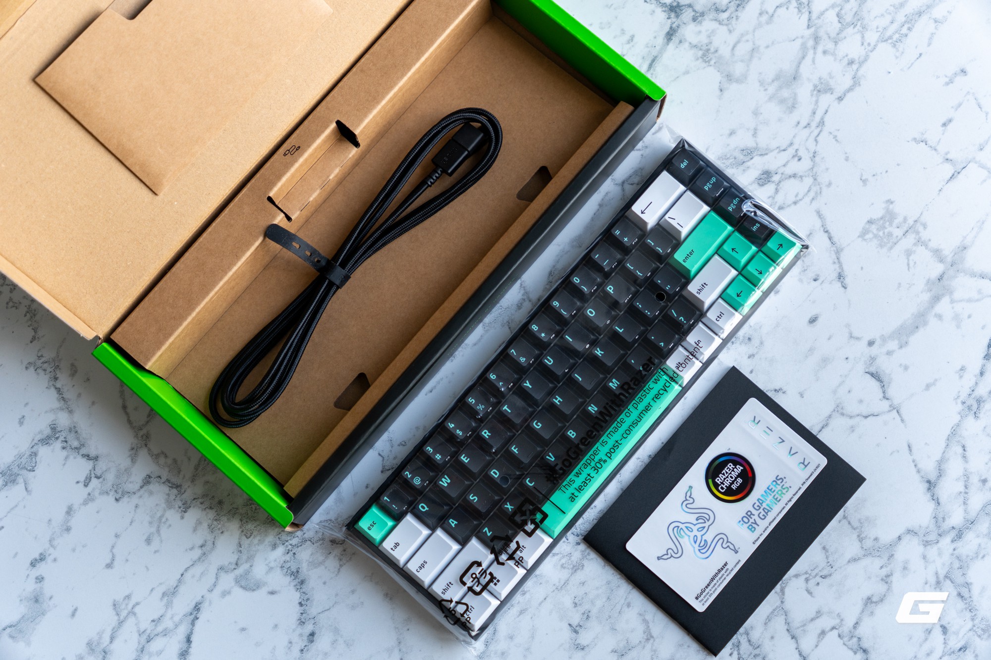 Trên tay Razer Reclusa X Mini 65%: Bàn phím cơ rẻ nhất lịch sử Razer, hỗ trợ hot-swap và nhiều tính năng gaming “xịn sò” - Ảnh 5.