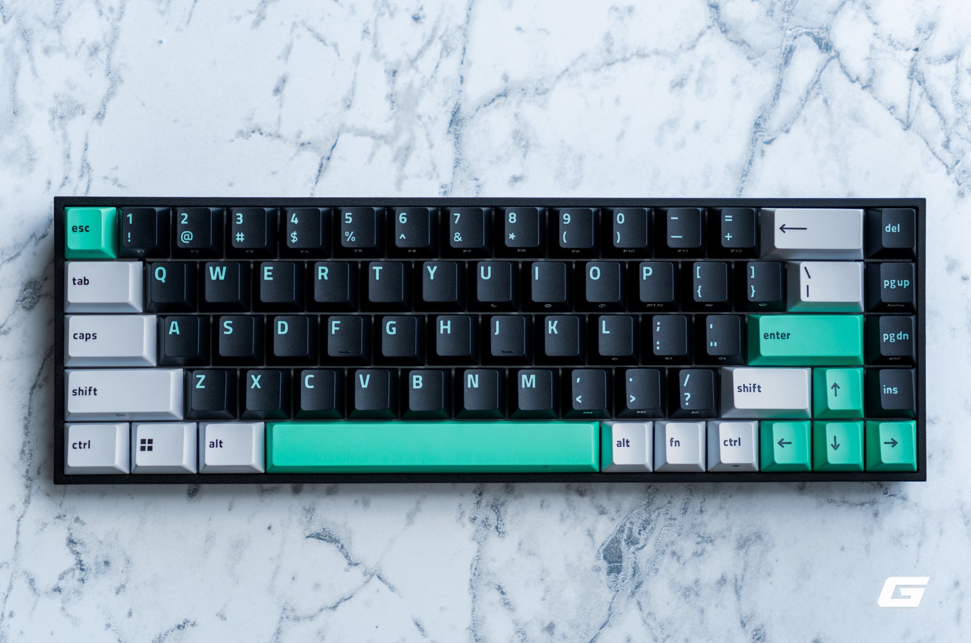 Trên tay Razer Reclusa X Mini 65%: Bàn phím cơ rẻ nhất lịch sử Razer, hỗ trợ hot-swap và nhiều tính năng gaming “xịn sò” - Ảnh 9.