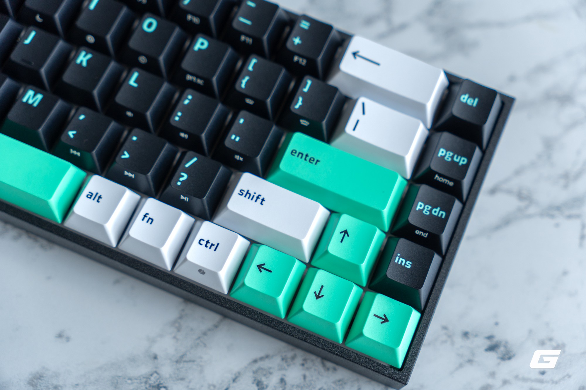 Trên tay Razer Reclusa X Mini 65%: Bàn phím cơ rẻ nhất lịch sử Razer, hỗ trợ hot-swap và nhiều tính năng gaming “xịn sò” - Ảnh 11.
