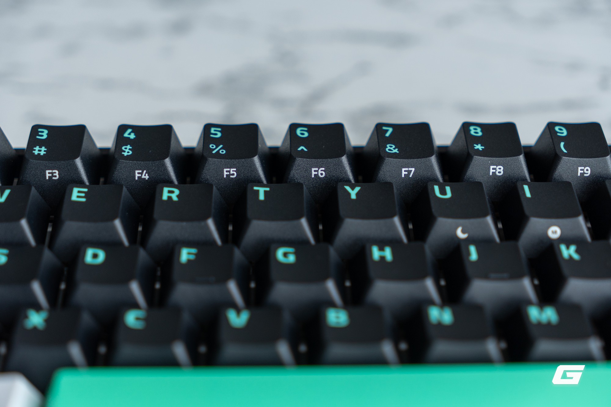 Trên tay Razer Reclusa X Mini 65%: Bàn phím cơ rẻ nhất lịch sử Razer, hỗ trợ hot-swap và nhiều tính năng gaming “xịn sò” - Ảnh 6.