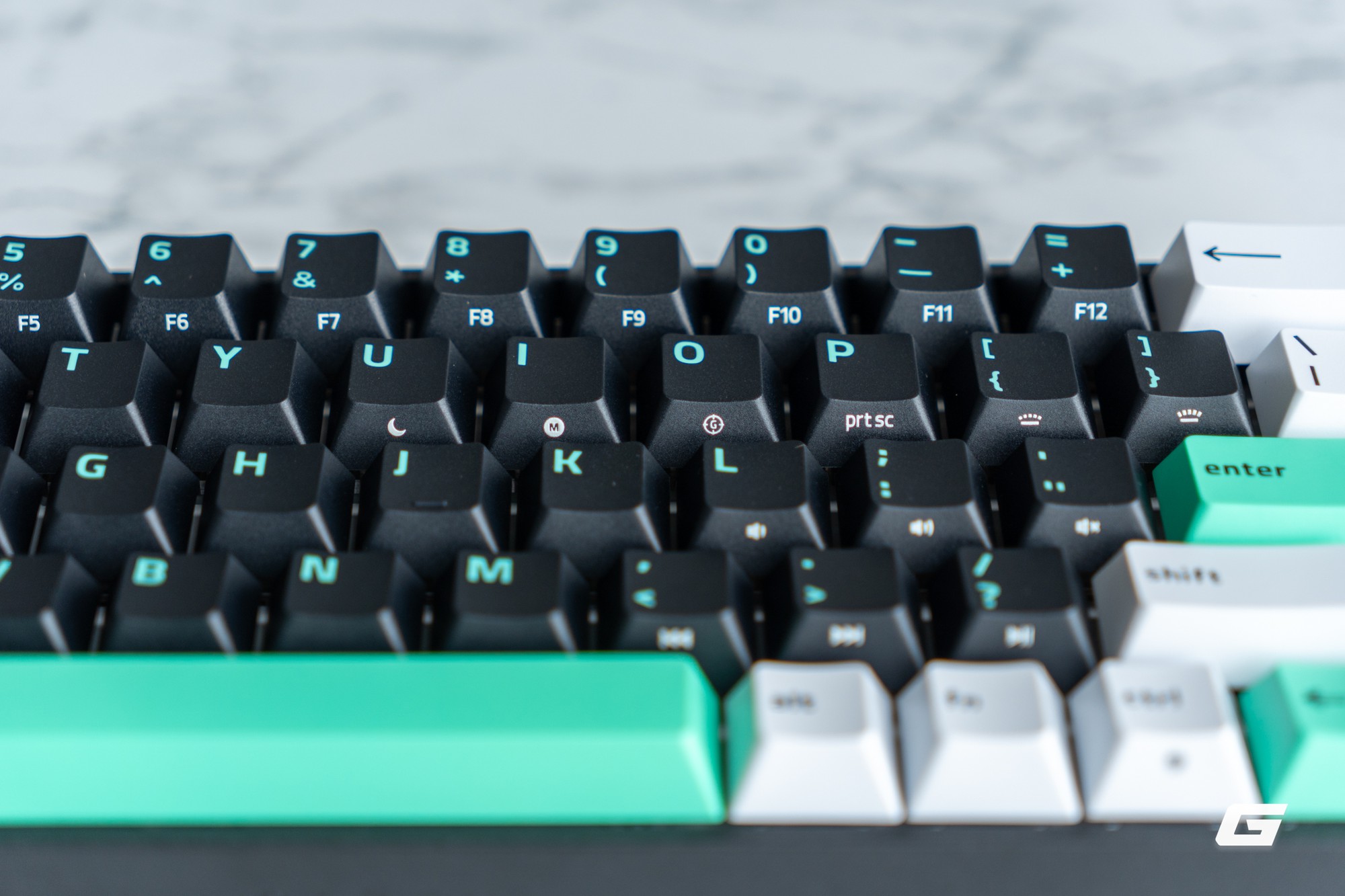 Trên tay Razer Reclusa X Mini 65%: Bàn phím cơ rẻ nhất lịch sử Razer, hỗ trợ hot-swap và nhiều tính năng gaming “xịn sò” - Ảnh 7.