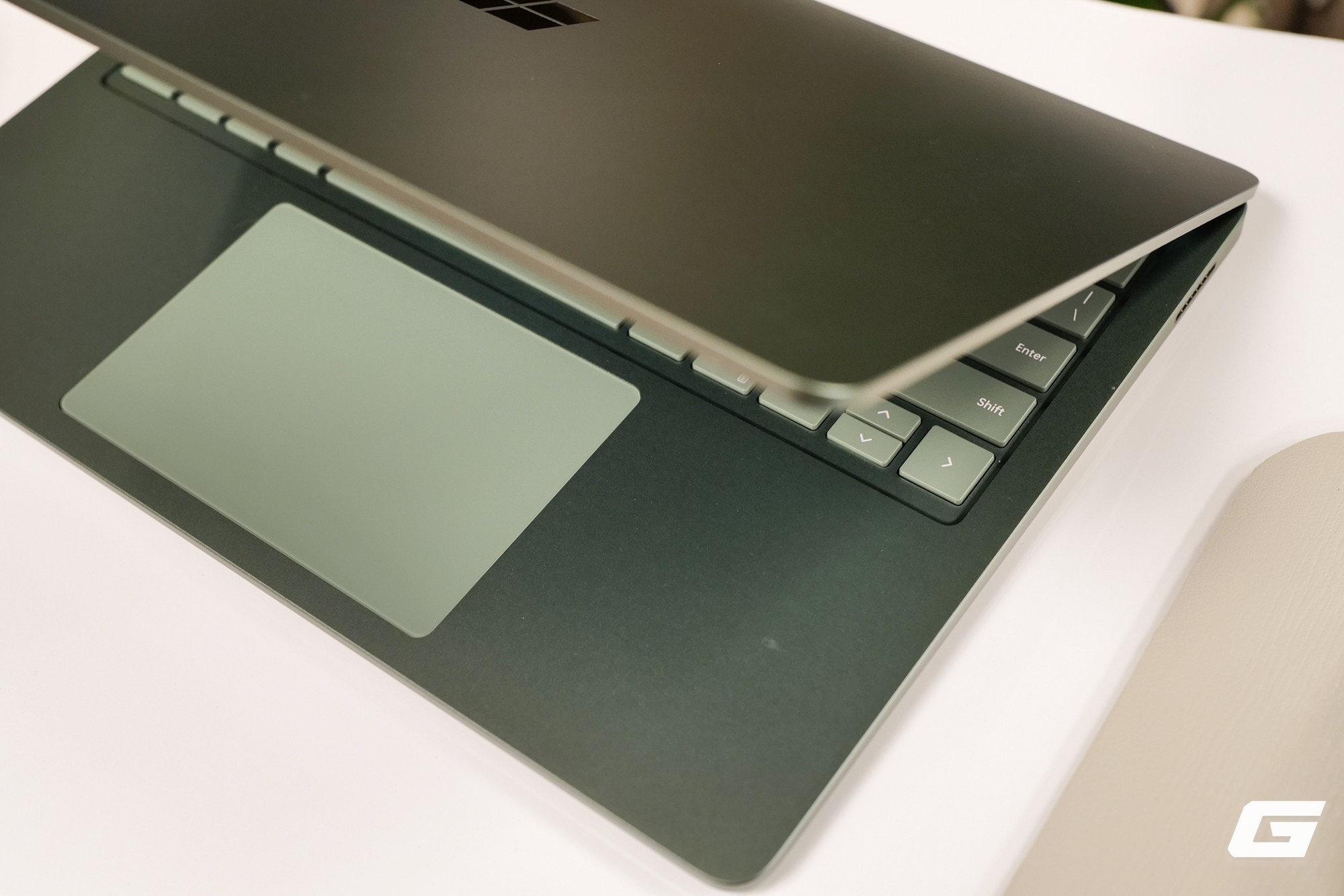 Dạo gian h&agrave;ng Microsoft tại Snapdragon Summit 2026: Giữa d&agrave;n Surface mới, đ&acirc;y mới l&agrave; t&iacute;nh năng t&ocirc;i thấy hấp dẫn nhất - Ảnh 11.