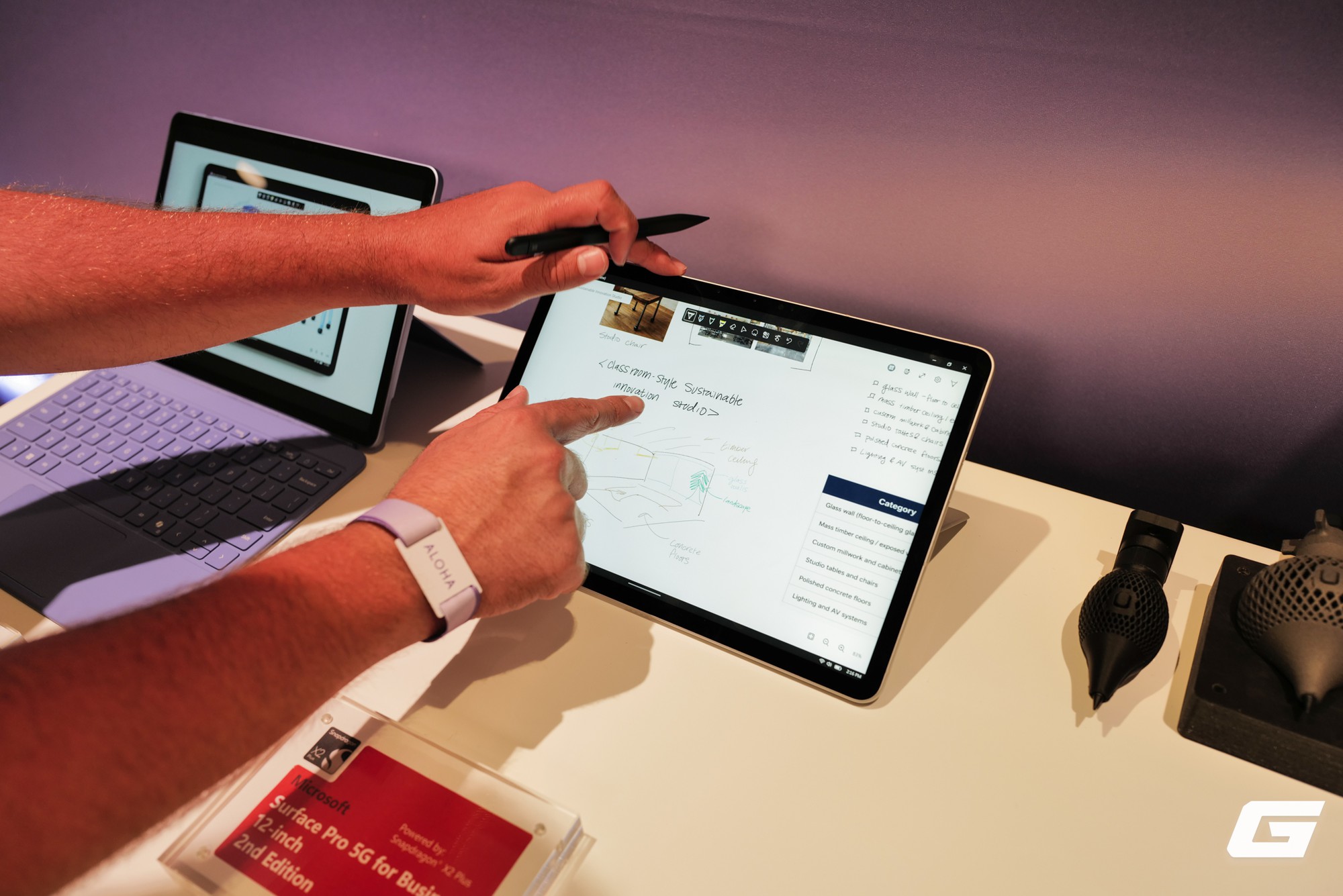 Dạo gian h&agrave;ng Microsoft tại Snapdragon Summit 2026: Giữa d&agrave;n Surface mới, đ&acirc;y mới l&agrave; t&iacute;nh năng t&ocirc;i thấy hấp dẫn nhất - Ảnh 3.