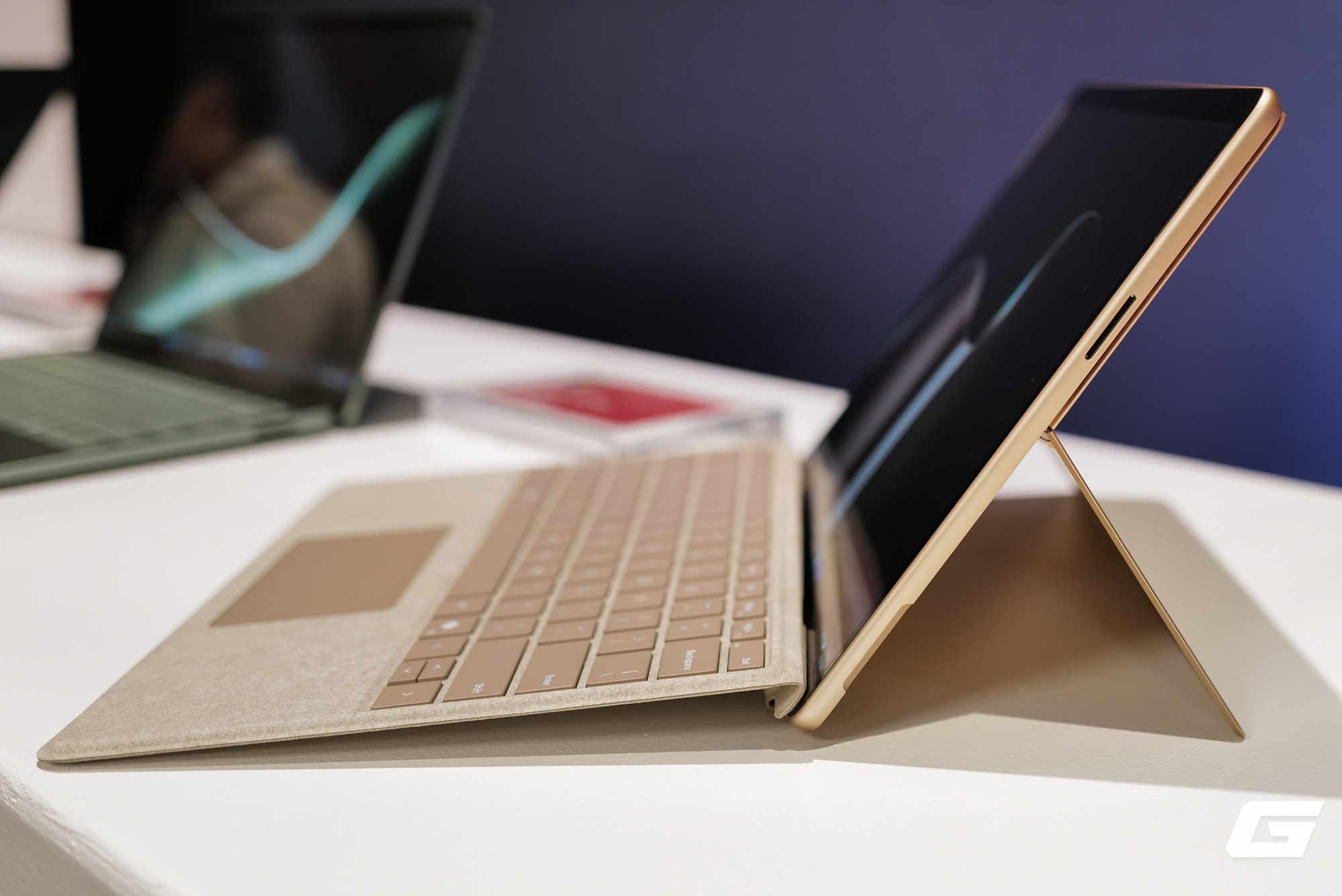 Dạo gian h&agrave;ng Microsoft tại Snapdragon Summit 2026: Giữa d&agrave;n Surface mới, đ&acirc;y mới l&agrave; t&iacute;nh năng t&ocirc;i thấy hấp dẫn nhất - Ảnh 7.