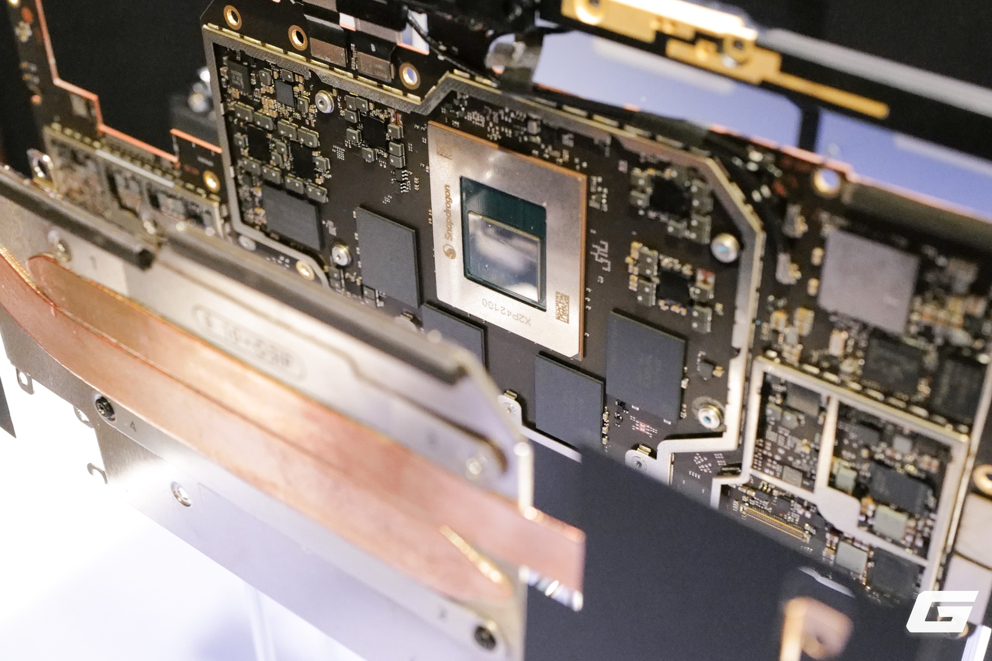 Dạo gian h&agrave;ng Microsoft tại Snapdragon Summit 2026: Giữa d&agrave;n Surface mới, đ&acirc;y mới l&agrave; t&iacute;nh năng t&ocirc;i thấy hấp dẫn nhất - Ảnh 14.