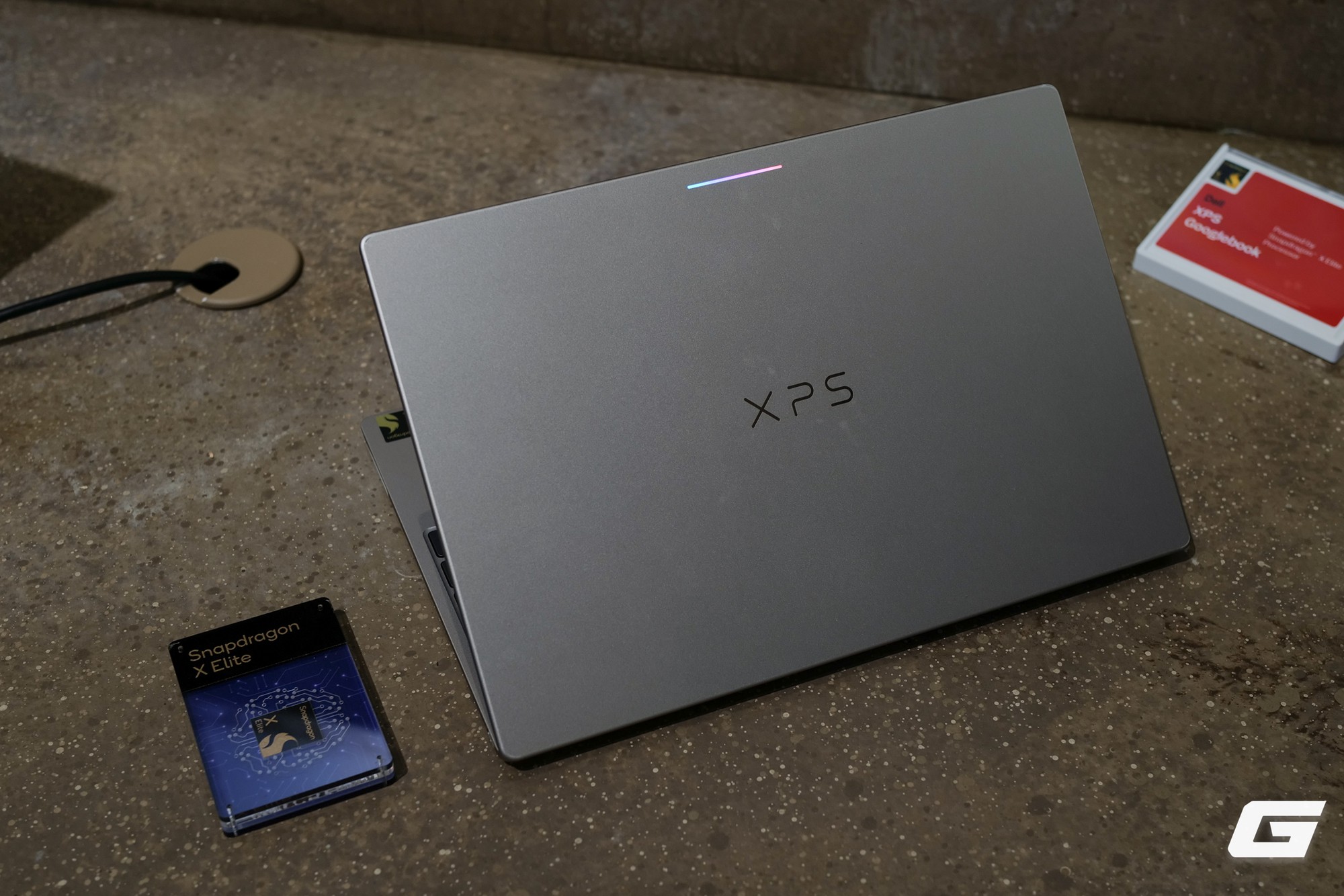 Cận cảnh laptop Dell XPS Googlebook mới: Dùng chip Snapdragon X Elite của Qualcomm, giá từ 999 USD- Ảnh 3. Cận cảnh laptop Dell XPS Googlebook mới: Dùng chip Snapdragon X Elite của Qualcomm, giá từ 999 USD- Ảnh 3.