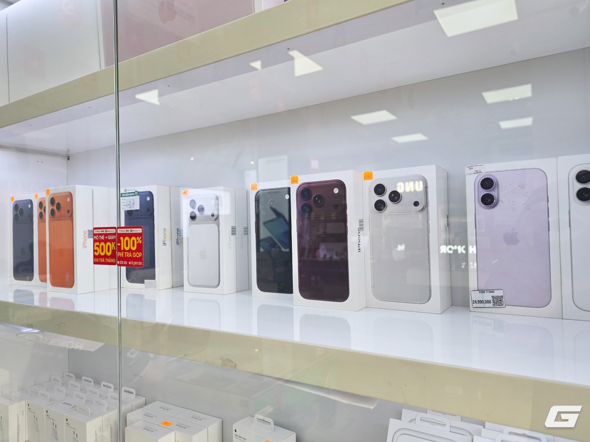 Nghịch l&yacute; iPhone 18 Pro series tại Việt Nam sau 1 tuần: Pro Max &ldquo;ch&aacute;y h&agrave;ng&rdquo;, c&oacute; bản bị h&eacute;t ch&ecirc;nh 5 triệu, bản Pro lại nằm đầy cửa h&agrave;ng- Ảnh 3.