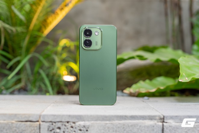 Trên Tay Vivo V80 Lite 5G: Pin “Khủng” 10.000 Mah Nhưng Thân Máy Vẫn Đẹp, Gọn Gàng Hơn Tưởng Tượng - Ảnh 5.