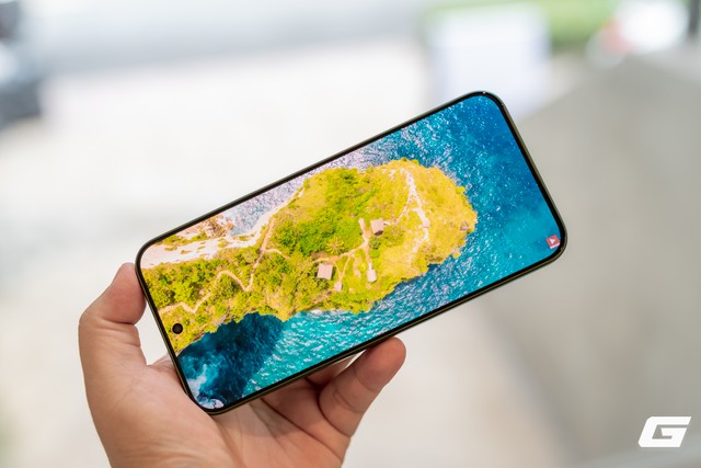 Tr&ecirc;n tay vivo V80 Lite 5G: Pin &ldquo;khủng&rdquo; 10.000 mAh nhưng th&acirc;n m&aacute;y vẫn đẹp, gọn g&agrave;ng hơn tưởng tượng- Ảnh 16.