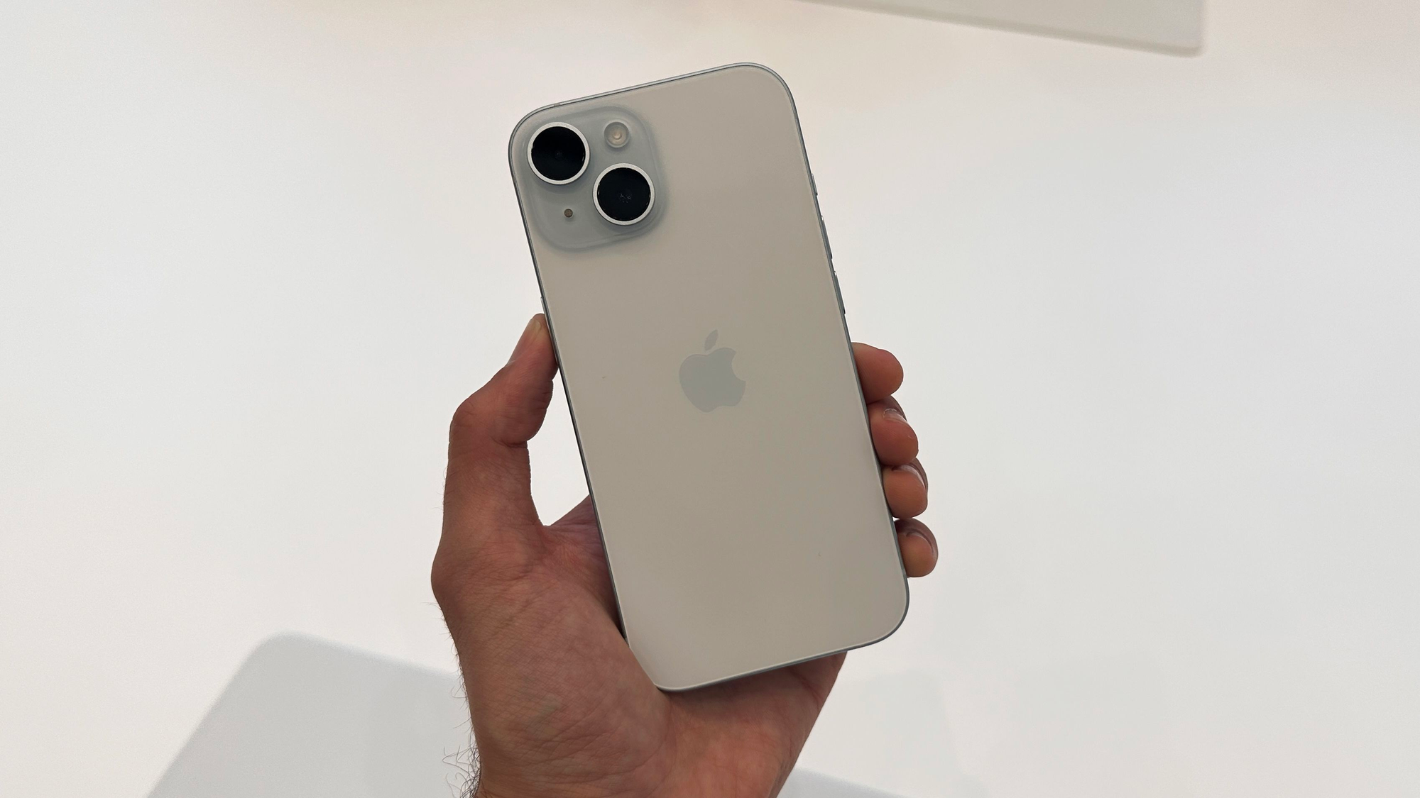 Đ&acirc;y l&agrave; chiếc iPhone "quốc d&acirc;n" mới, đ&aacute;ng mua nhất hiện nay - Ảnh 2.