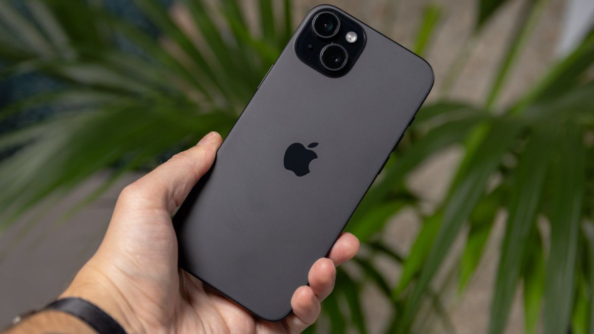 Đ&acirc;y l&agrave; chiếc iPhone "quốc d&acirc;n" mới, đ&aacute;ng mua nhất hiện nay - Ảnh 1.