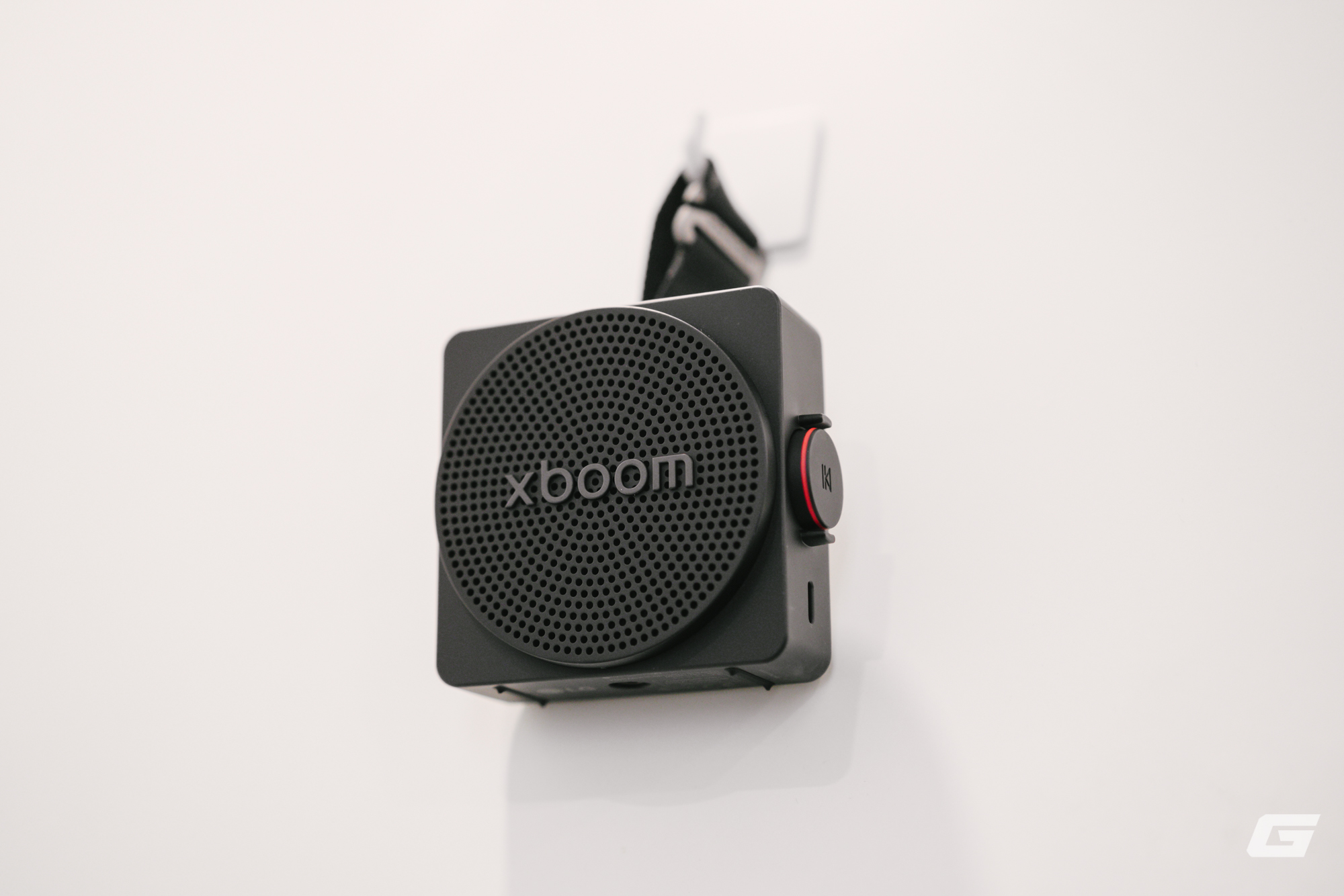 Trải nghiệm loa di động LG xboom Mini: Bé 'tí hon' mà có võ phết!- Ảnh 7.