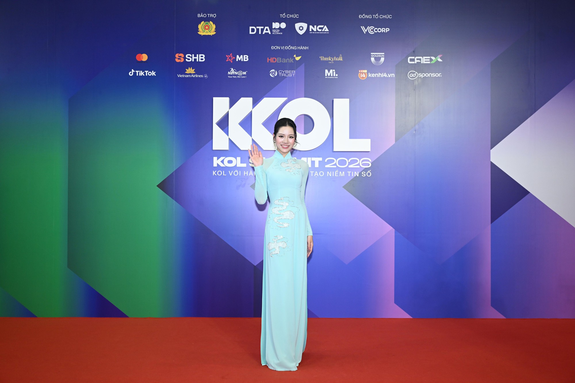 KOL Summit 2026: 34 CLB Niềm tin số v&agrave; 1.500 kh&aacute;ch mời k&yacute; cam kết đồng h&agrave;nh kiến tạo niềm tin số - Ảnh 24.