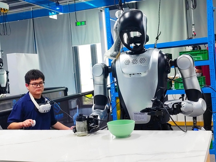 Bên trong 'trường học' robot lớn nhất Trung Quốc - Ảnh 4.