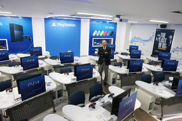 Universitys PlayStation Classroom has DualShock Desks