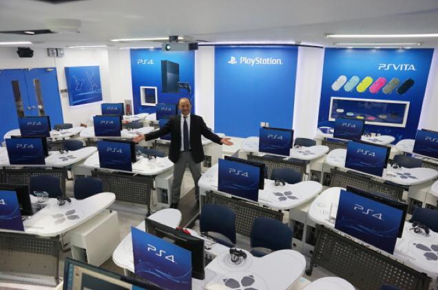 Universitys PlayStation Classroom has DualShock Desks