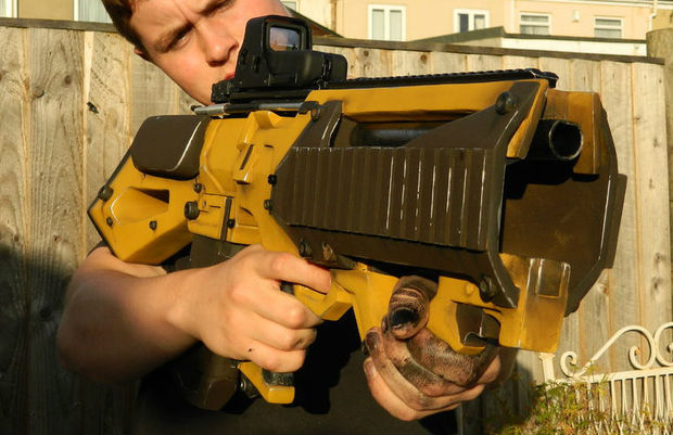 Ngắm mô hình súng Borderlands đẹp hơn trong game