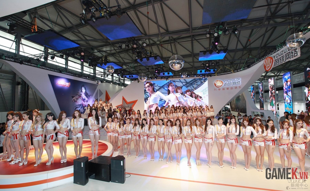 Kỷ lục 114 showgirl lên sân khấu ChinaJoy 2014 đồng lúc