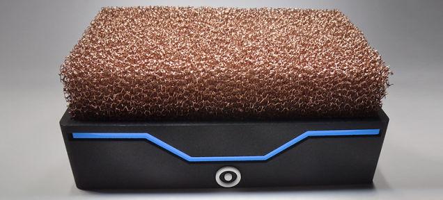 A Nest of Copper Foam Lets This Tiny PC Run Silently Without Fans