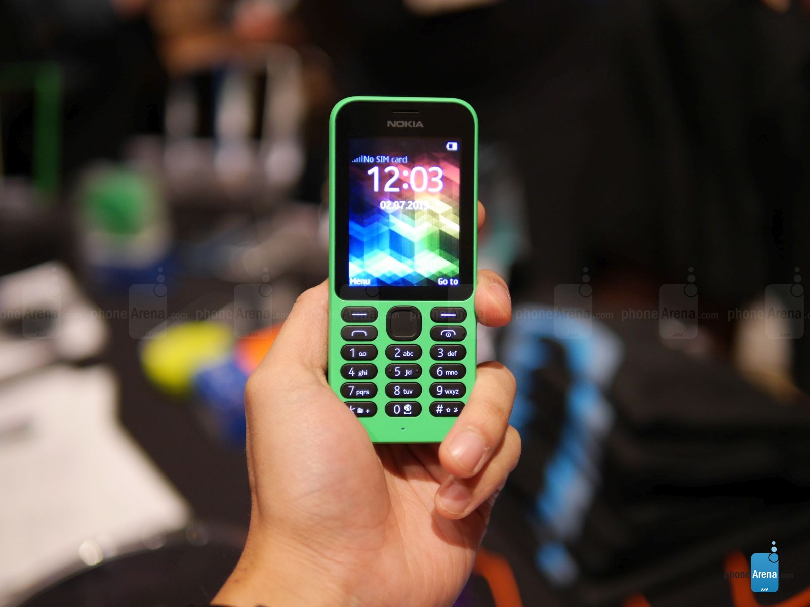 Cảm nhận Nokia 215: Rẻ nhưng 