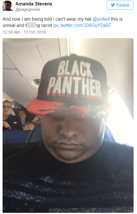 
Viên phi công còn cho rằng cái mũ Black Panther của Stevens không phù hợp... mặc dù ai cũng biết đây là tên nhân vật trong Marvel mà!!!
