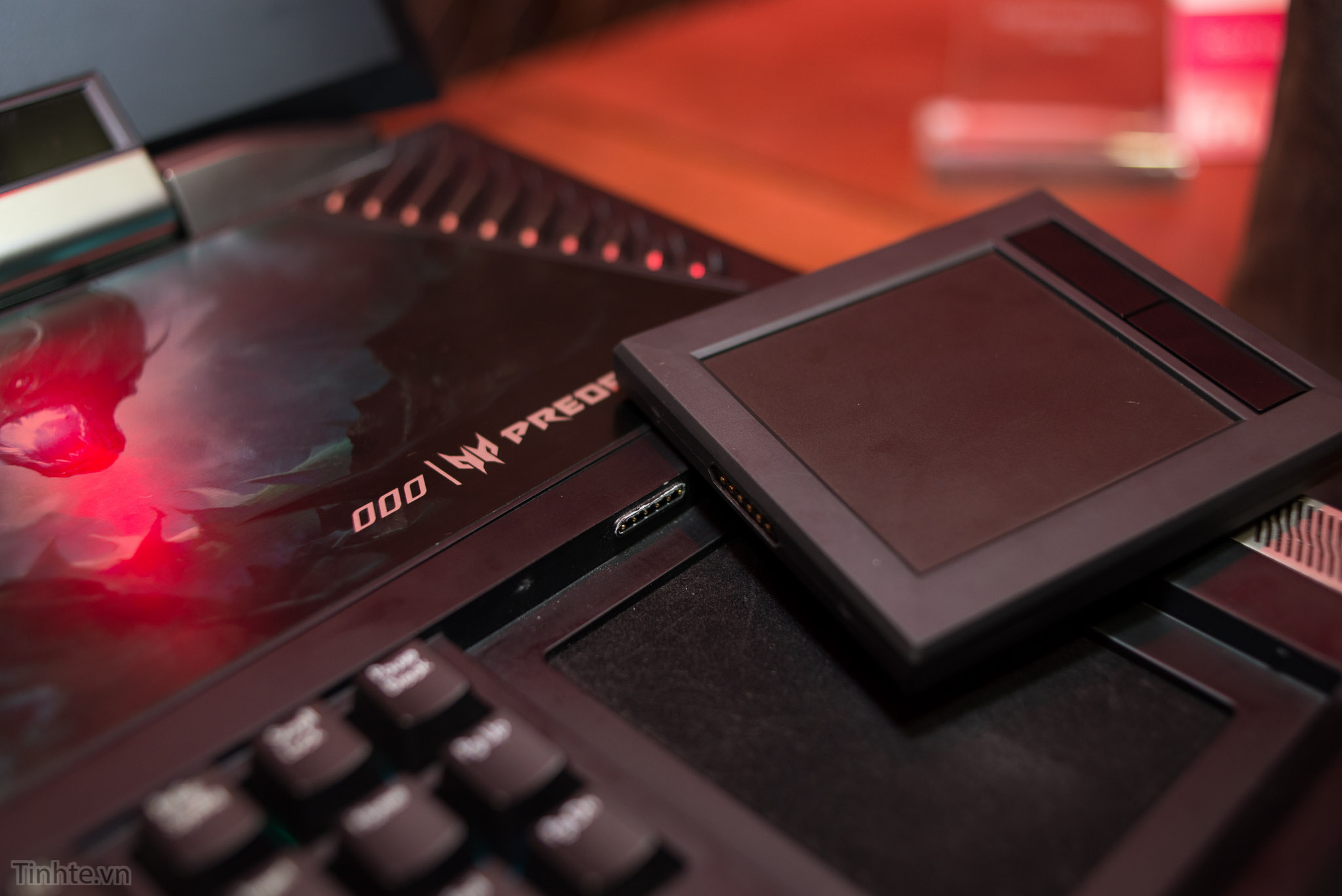 21at Pc Trên tay Acer Predator 21X: Siêu laptop gắn 2 card GTX 1080, nặng 8kg ...