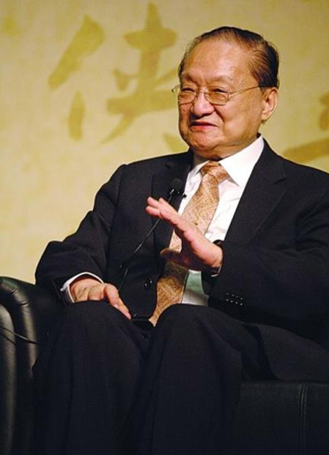 
Năm 2006, Kim dung được độc giả bình chọn là nhà văn yêu thích nhất Trung Quốc
