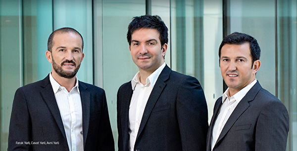 
Ba anh em Farruk, Cevat và Avni Yerli, sáng lập Crytek

