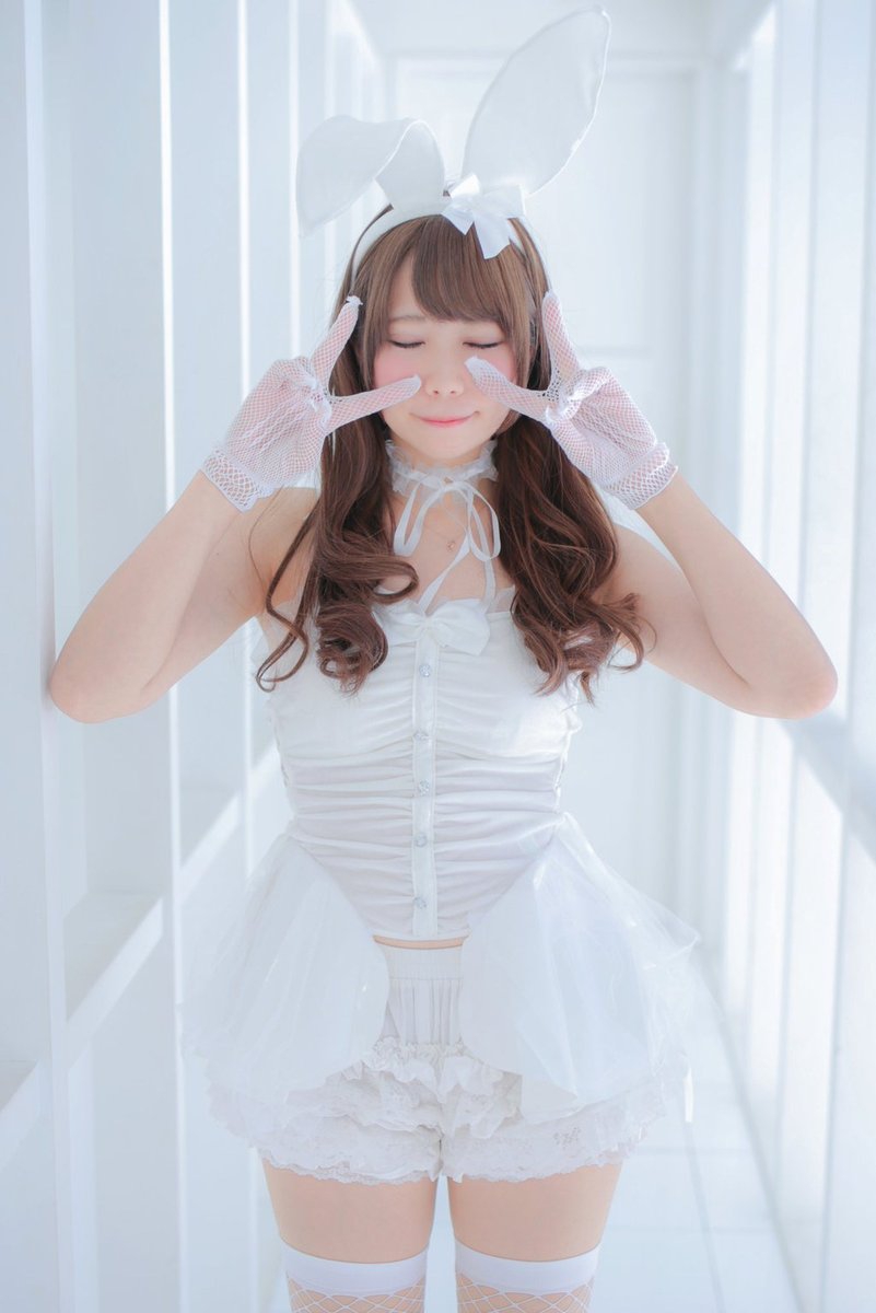 Cosplay Thỏ Ngọc cực dễ thương và dịu dàng, đốn tim fan Manga