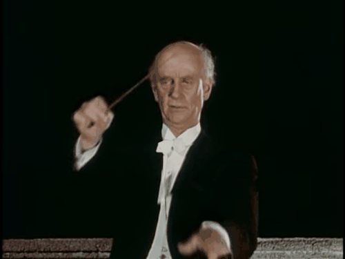  Cố nhạc trưởng người Đức, Wilhelm Furtwängler. 